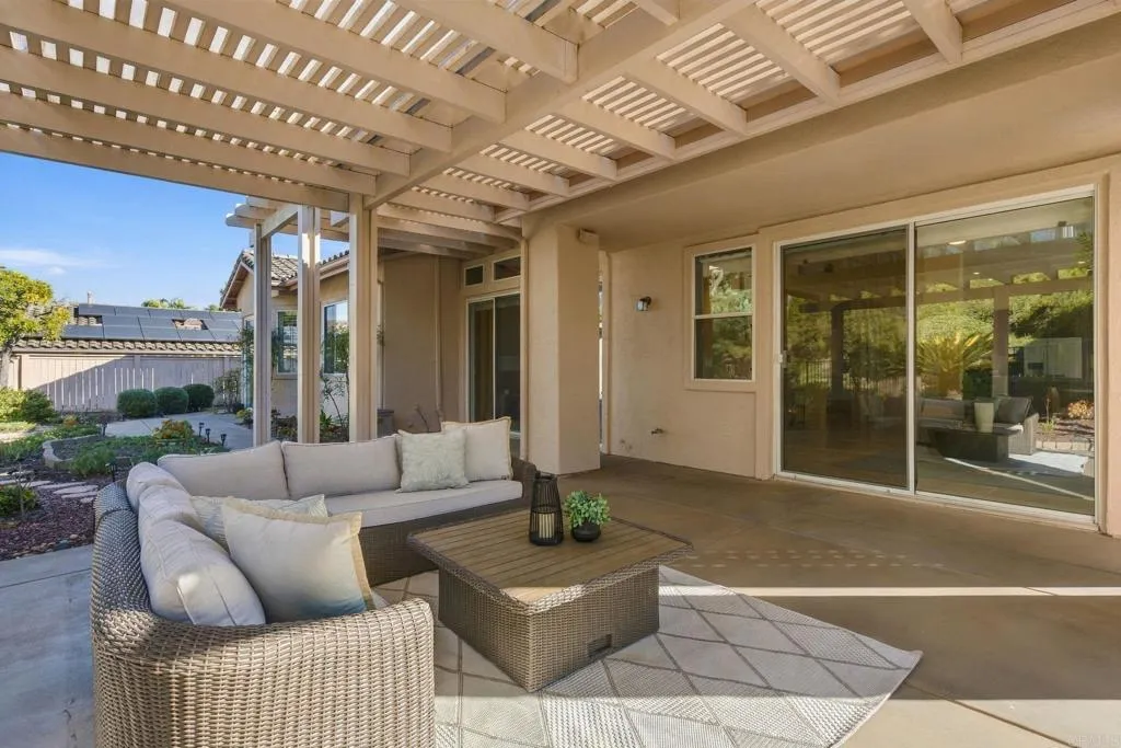 https://cdn.realtyfeed.com/cdn/127/307096183/dce7c8dd1fb82a493509a1bdf9098f39.webp