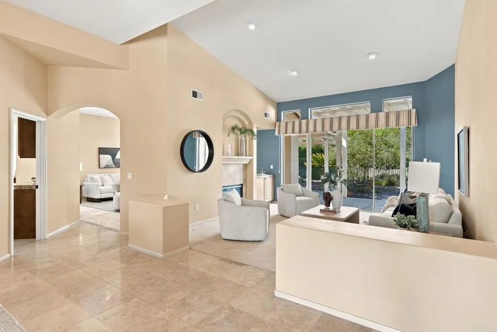 https://cdn.realtyfeed.com/cdn/127/307096183/ec29de8ad67203f18397203e62d655c2.webp