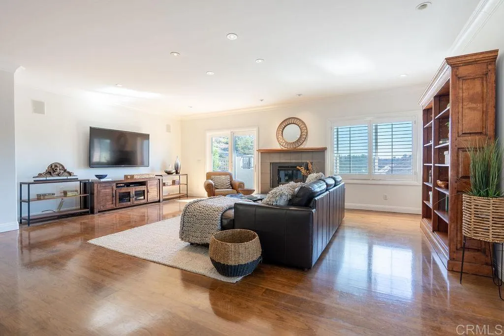 https://cdn.realtyfeed.com/cdn/127/307096281/dab52980d41c676e884d3d97cde29ca4.webp