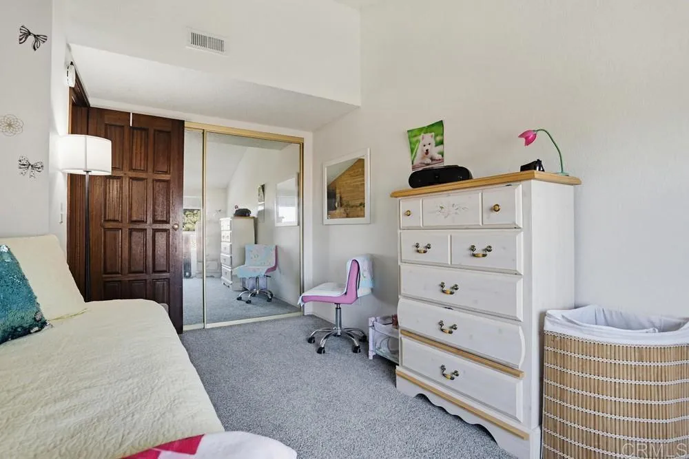 https://cdn.realtyfeed.com/cdn/127/307096338/474c47ca792bdff9b86daf2330e1c3f2.webp