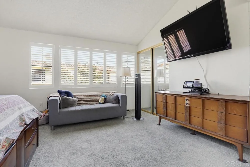 https://cdn.realtyfeed.com/cdn/127/307096338/72047e41a11983ab2187f2f178d80f8d.webp