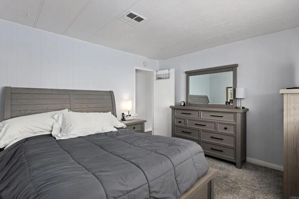 https://cdn.realtyfeed.com/cdn/127/307096435/15eb1052bc3f42185f9cd01b3168525c.webp