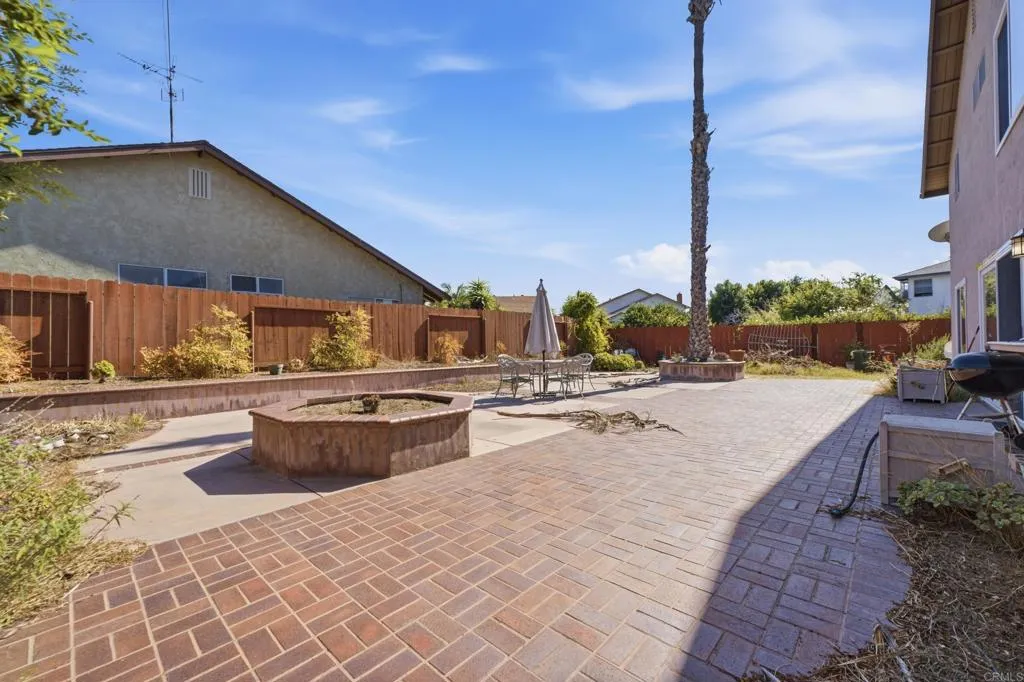 6375 Farley Drive, San Diego, CA 92122 6375 Farley Drive, San Diego, CA 92122