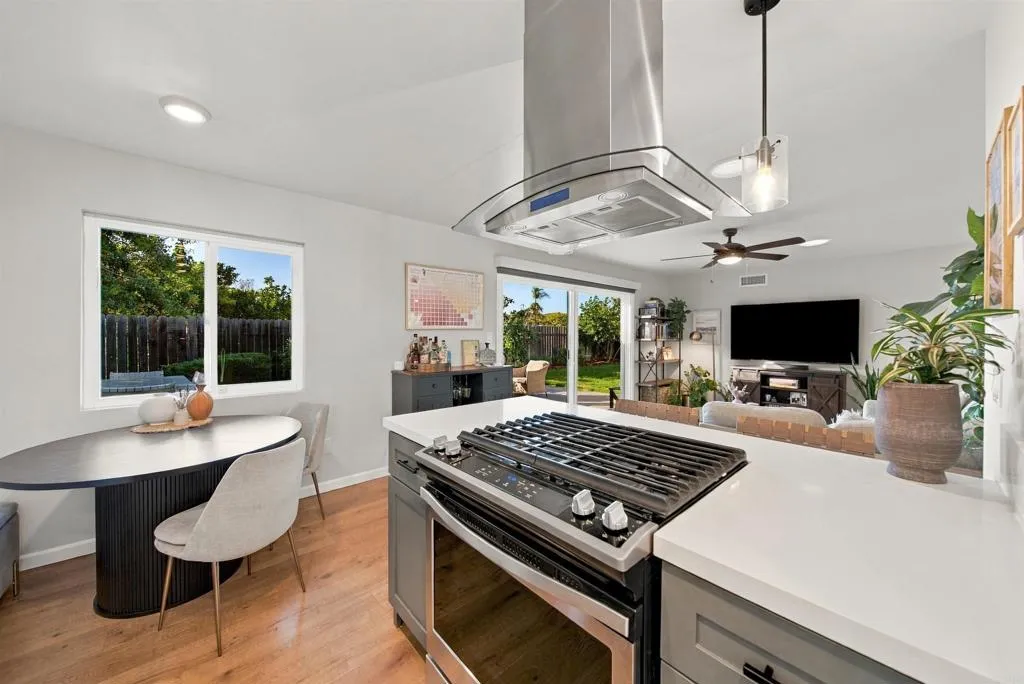 https://cdn.realtyfeed.com/cdn/127/307096575/8f23a7842411bbac0fe384bae95799ae.webp
