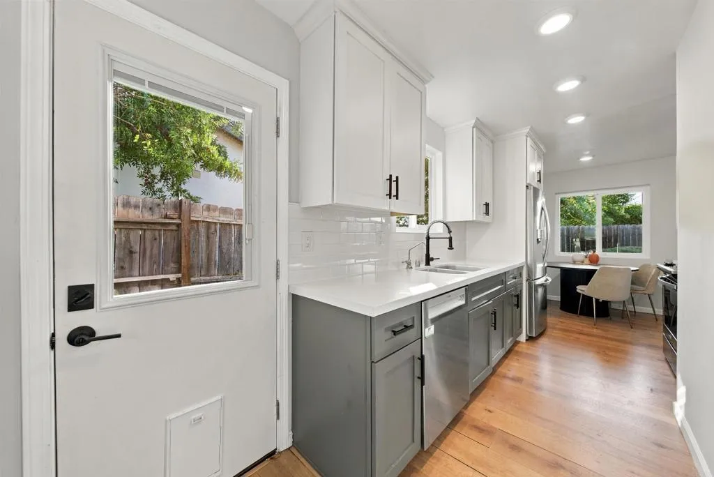 https://cdn.realtyfeed.com/cdn/127/307096575/a344067be2b4539cfb285a5c34d54a22.webp