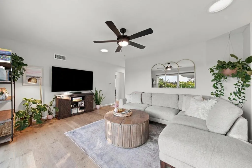 https://cdn.realtyfeed.com/cdn/127/307096575/e0da04c82613d50f77a8b42d8475319f.webp
