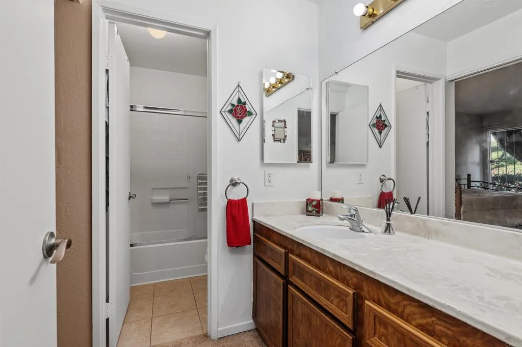 https://cdn.realtyfeed.com/cdn/127/307096578/33e3ecb7d68e2be95667bfce37c53c85.webp