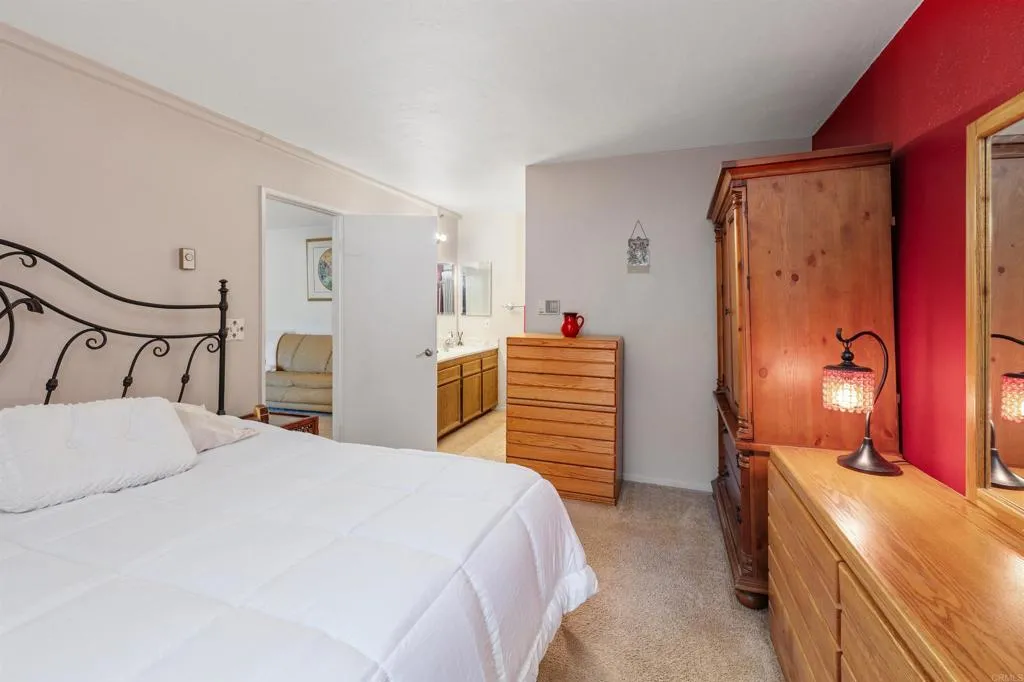 https://cdn.realtyfeed.com/cdn/127/307096578/401182658ffedae89e88a18e92387614.webp