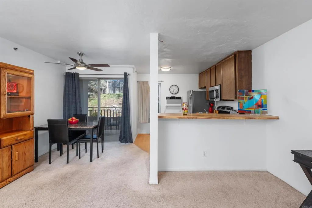 https://cdn.realtyfeed.com/cdn/127/307096578/b257b87598bf56de6bcc25237cafe409.webp