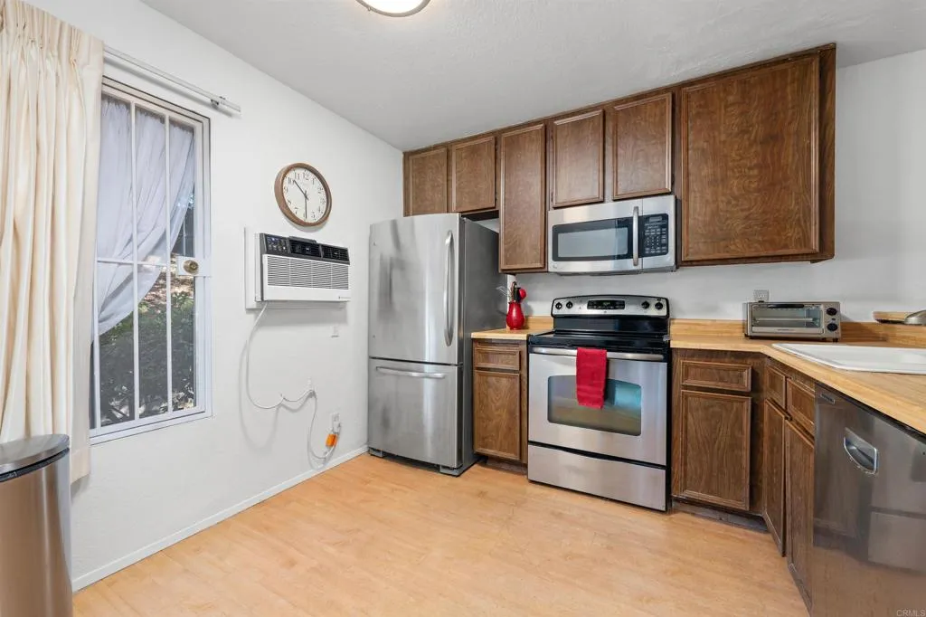 https://cdn.realtyfeed.com/cdn/127/307096578/c65c8c5059382b9ca0048be7e64068f4.webp