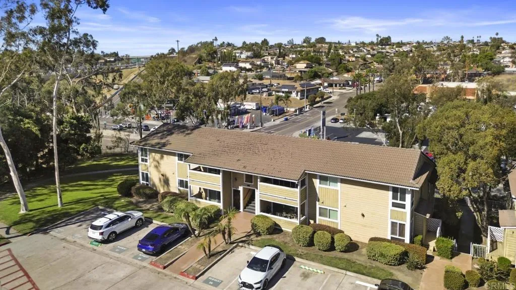 https://cdn.realtyfeed.com/cdn/127/307096646/b4853ce4ee2cd7b43591312cfed1eb41.webp