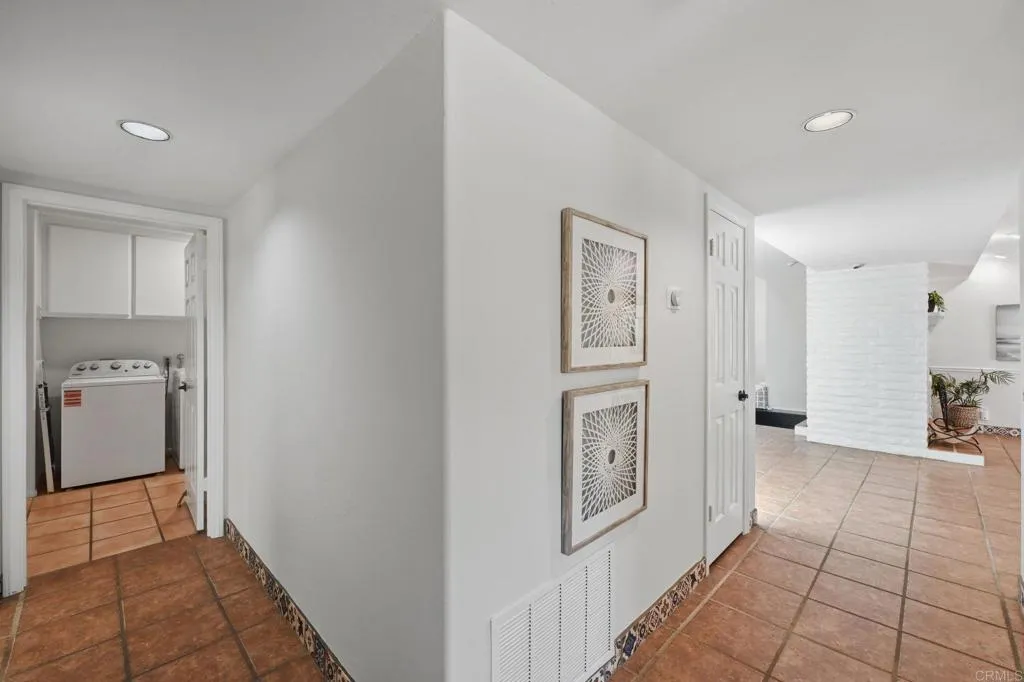 https://cdn.realtyfeed.com/cdn/127/307096657/959ecad0118dc39d9a2578e9ea0d7efa.webp