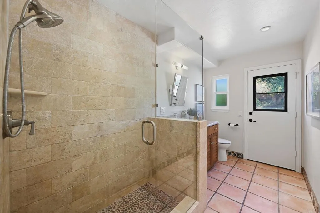 https://cdn.realtyfeed.com/cdn/127/307096657/df0118481e73388c0965c9326df92ef0.webp