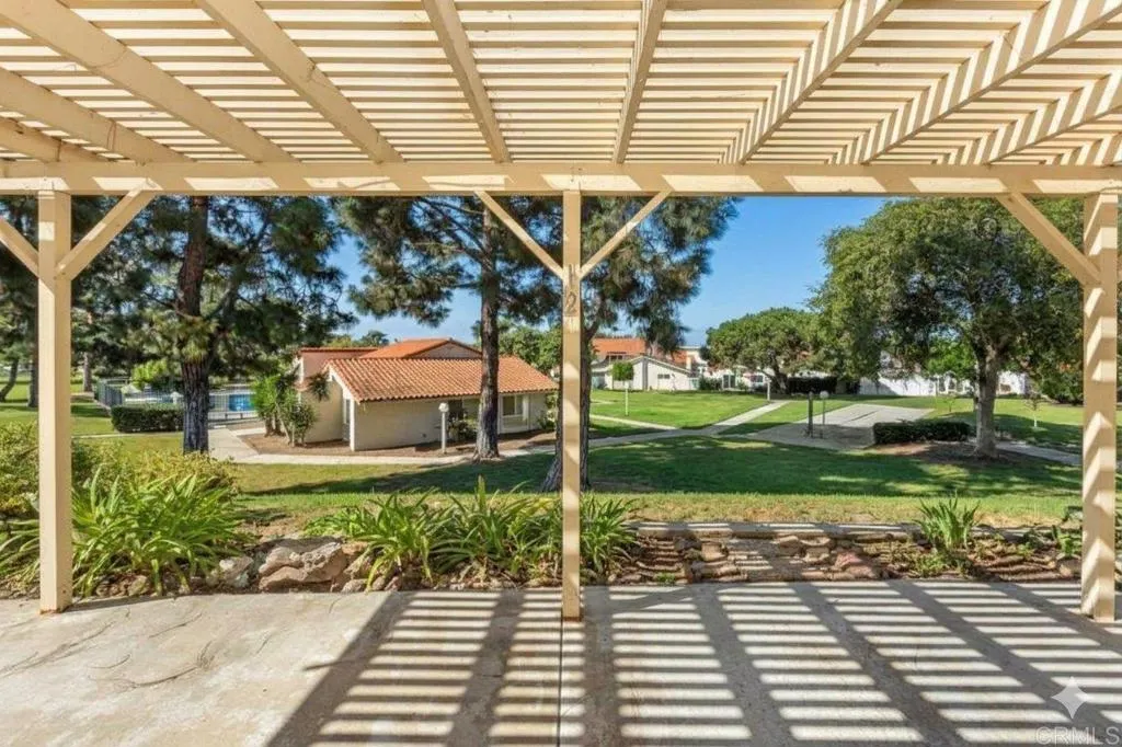 6525 Camino del Parque, Carlsbad, CA 92011