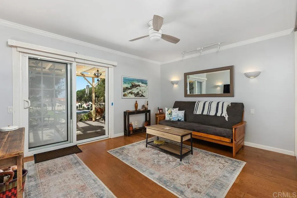 6525 Camino del Parque, Carlsbad, CA 92011