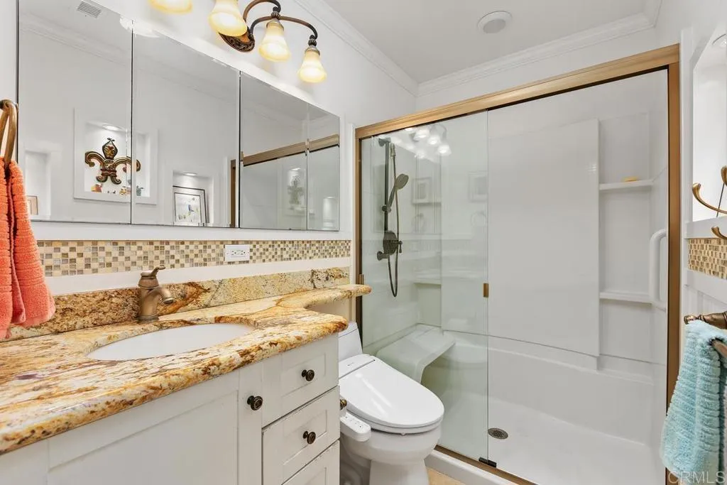 6525 Camino del Parque, Carlsbad, CA 92011