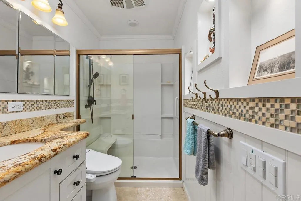 6525 Camino del Parque, Carlsbad, CA 92011
