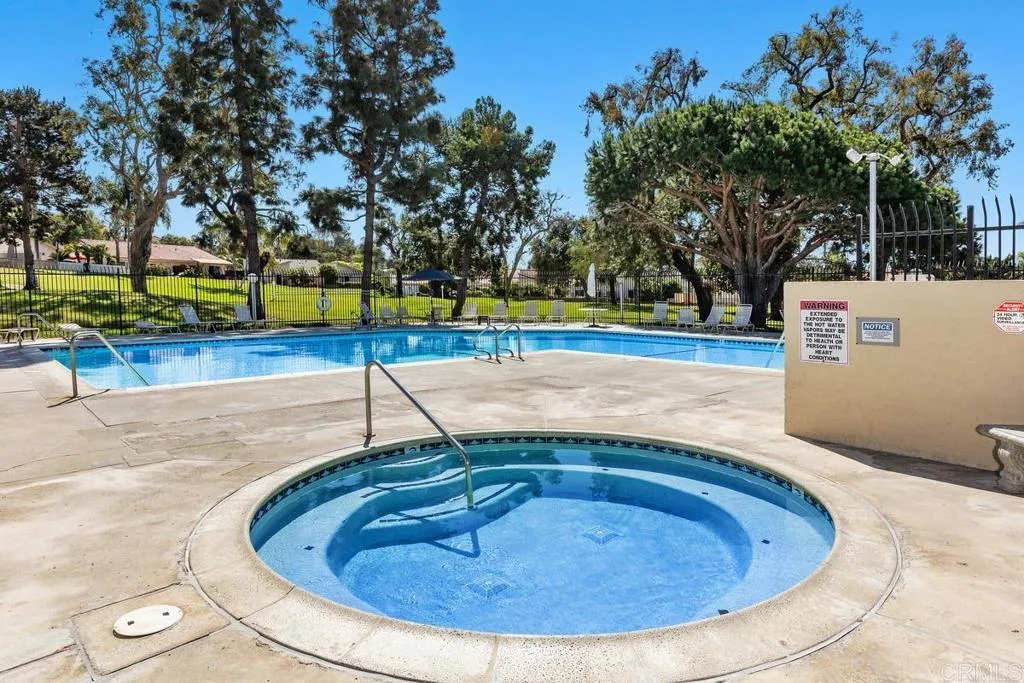 6525 Camino del Parque, Carlsbad, CA 92011