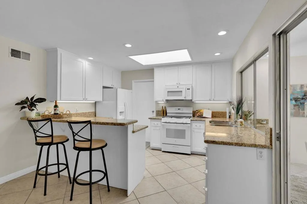 https://cdn.realtyfeed.com/cdn/127/307096703/5fb4441daf1b71c3e70f78bf36e6fc38.webp