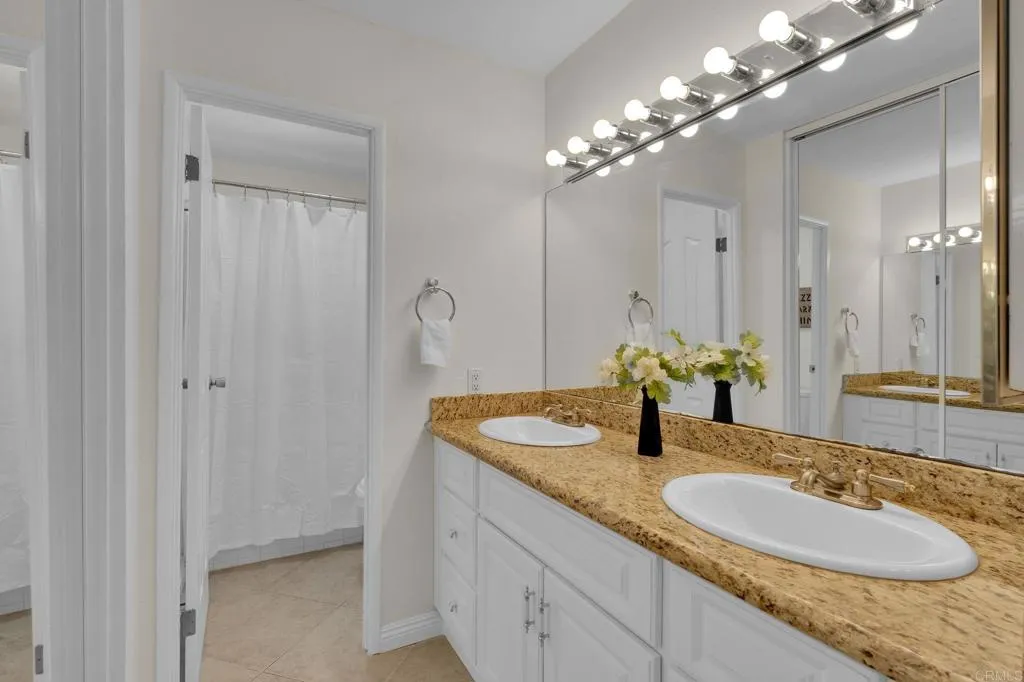 https://cdn.realtyfeed.com/cdn/127/307096703/80cdc70334237cf6f70aa698d6d6006d.webp
