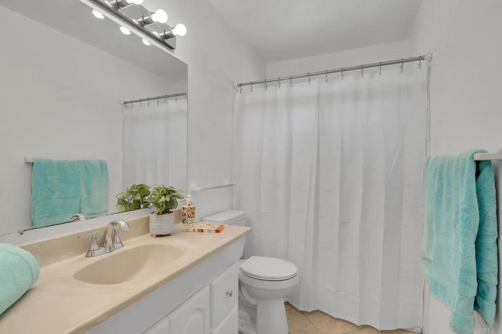 https://cdn.realtyfeed.com/cdn/127/307096703/9b8f01cde164488add65582d698ff486.webp
