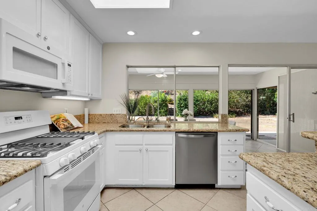 https://cdn.realtyfeed.com/cdn/127/307096703/a0530685ec33fa984bbc5183884d0c52.webp