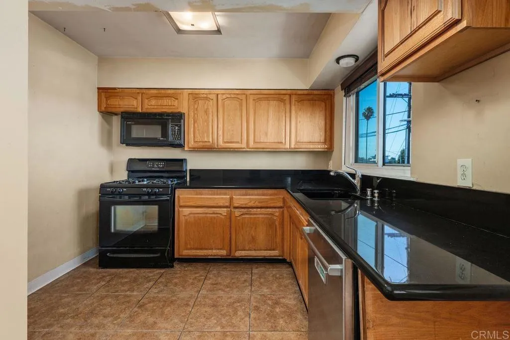 https://cdn.realtyfeed.com/cdn/127/307096836/9136dbf01ee194979487be7a92ef16d1.webp
