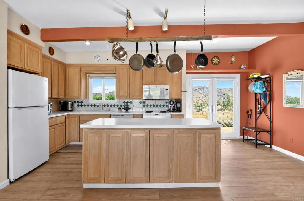 https://cdn.realtyfeed.com/cdn/127/307096869/5056709c11addbbfa7fe2b1039c08546.webp