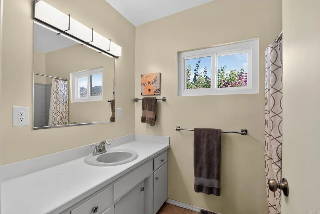 https://cdn.realtyfeed.com/cdn/127/307096869/60a67335d60a122fb3ca6eb8a78c6bdf.webp