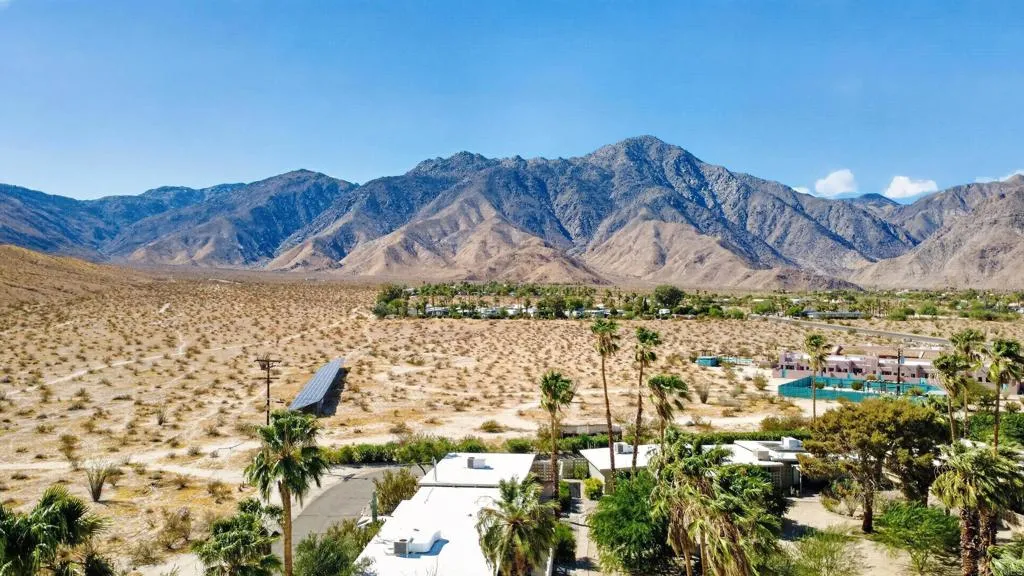 https://cdn.realtyfeed.com/cdn/127/307096869/641741b85d6233a2a901488e7addb186.webp