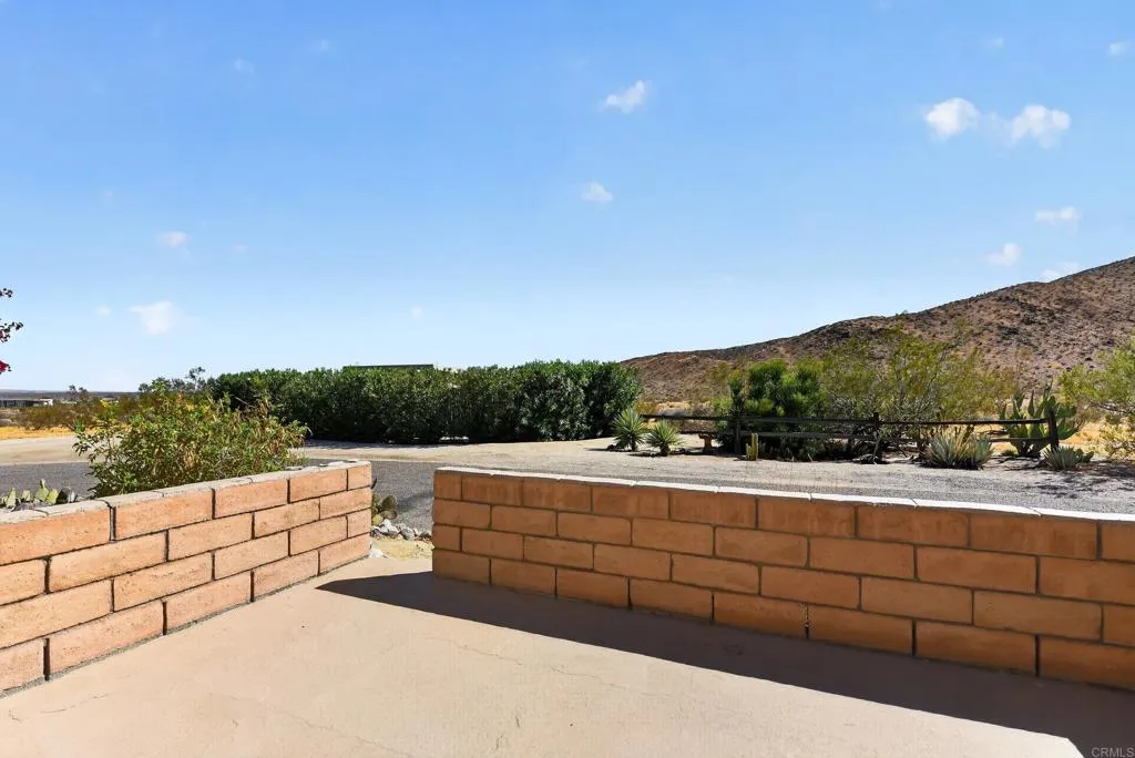 https://cdn.realtyfeed.com/cdn/127/307096869/ce08975cd3d9ea09d43ca862242e46f1.webp