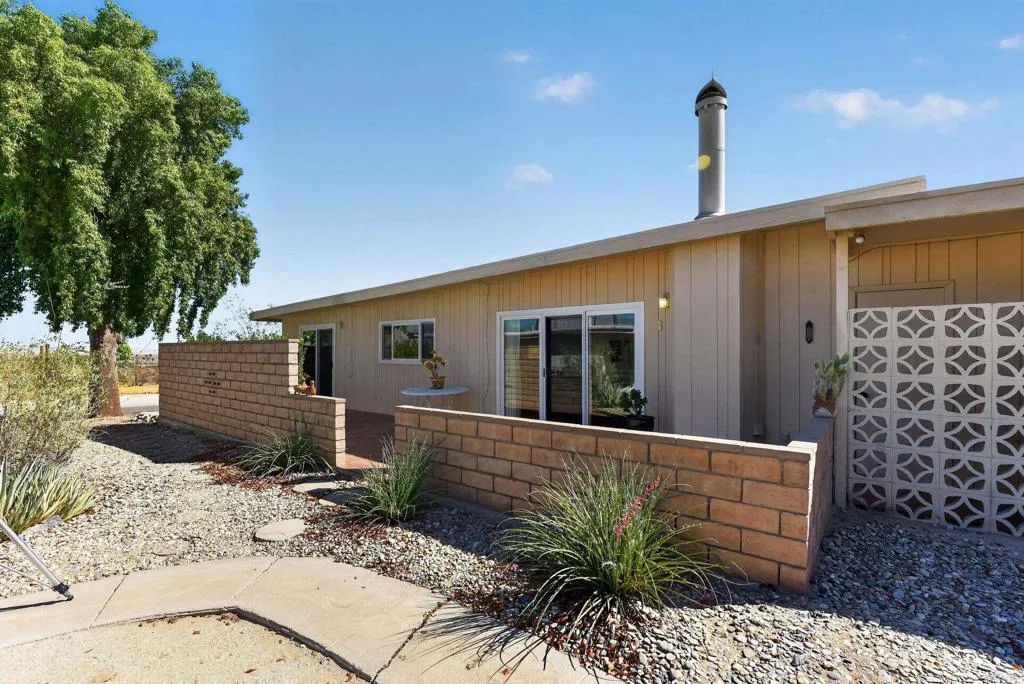 https://cdn.realtyfeed.com/cdn/127/307096869/ff4d4ba6abd35be908852ba43834b879.webp