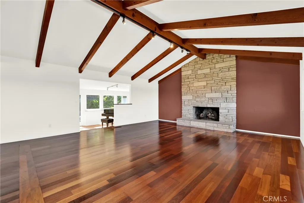 https://cdn.realtyfeed.com/cdn/127/307097027/00ad0ed71287423e72ec6ba7d9085d19.webp