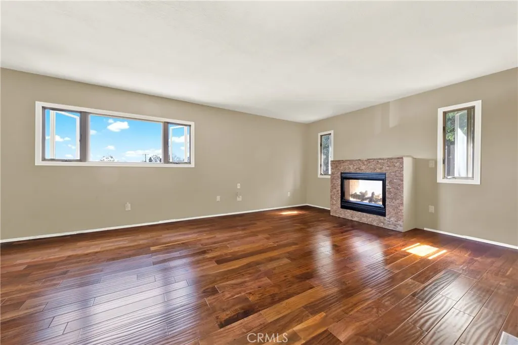 https://cdn.realtyfeed.com/cdn/127/307097027/2b37f3f167731becd1f90746c5a0ec83.webp