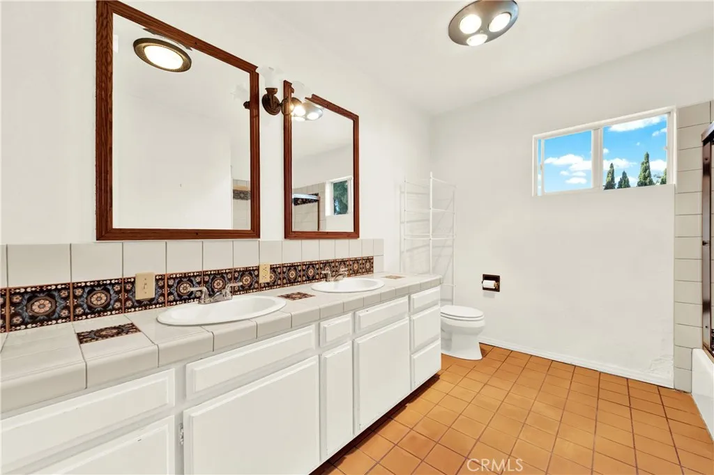 https://cdn.realtyfeed.com/cdn/127/307097027/3bc728713d4e483ed5a4d700c9a13ae3.webp