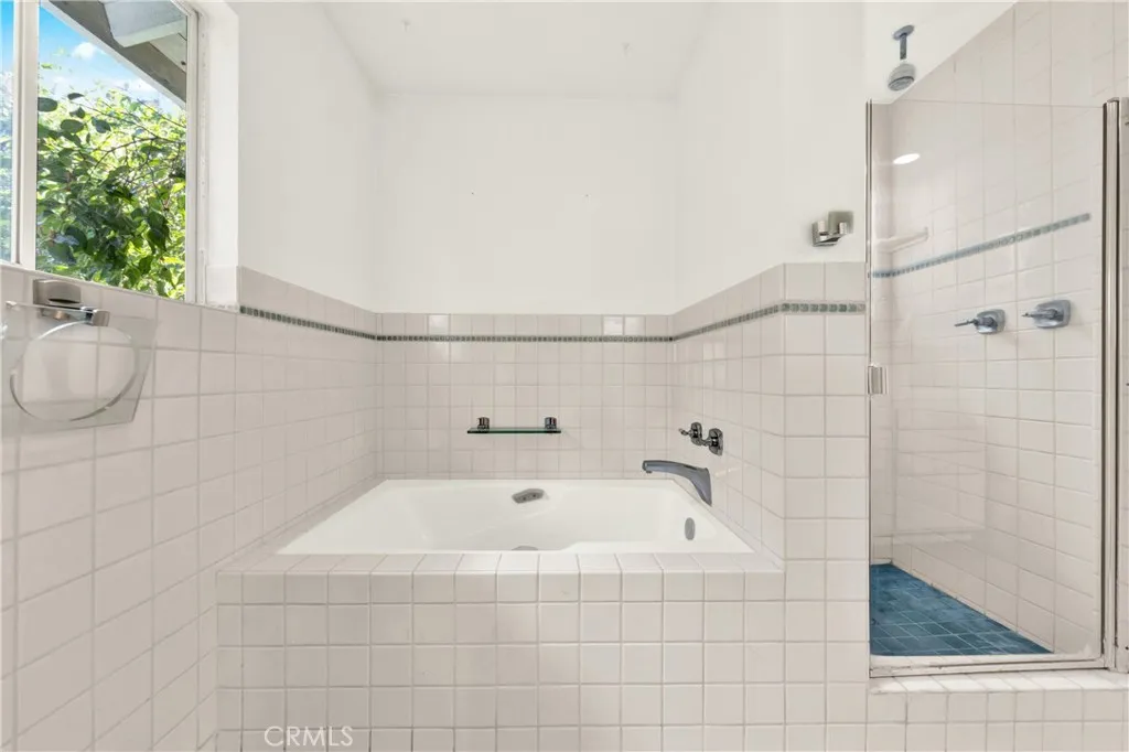 https://cdn.realtyfeed.com/cdn/127/307097027/3ef159b2b3e73df76bbfb50094cd629c.webp