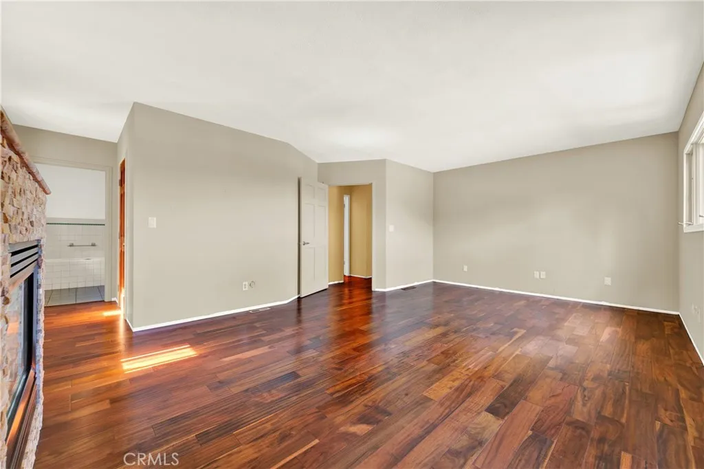 https://cdn.realtyfeed.com/cdn/127/307097027/5b2c998f52cc32e2a2bf5f695b3dc54d.webp