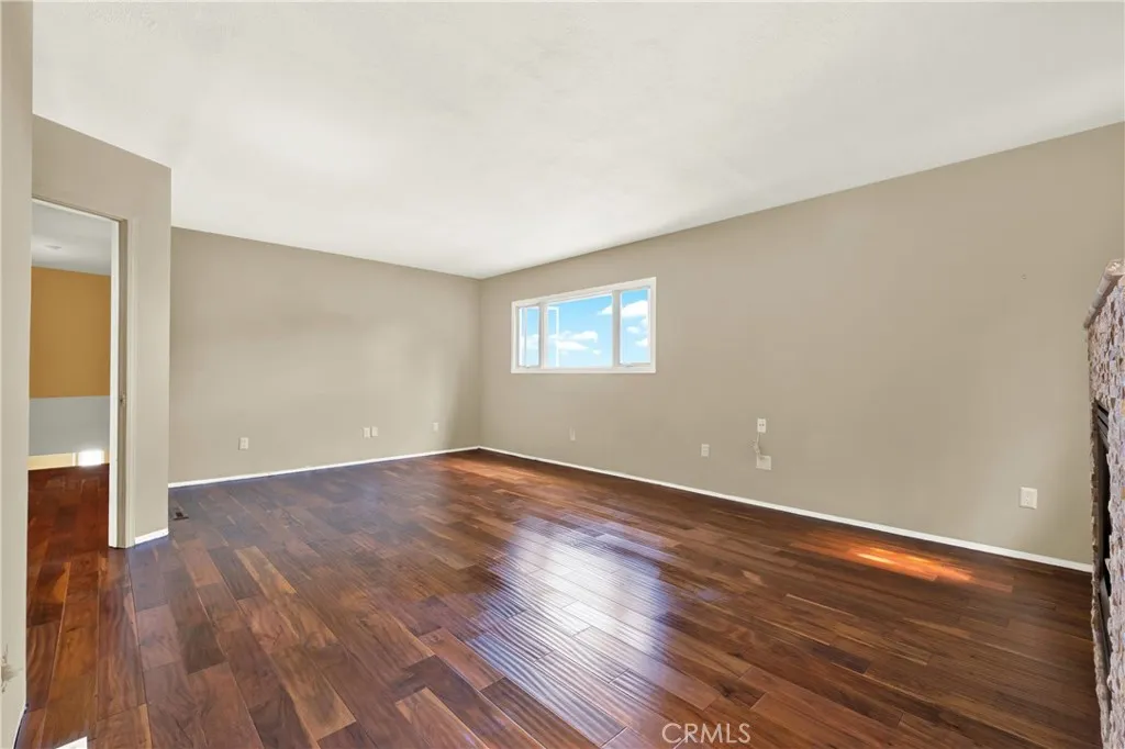 https://cdn.realtyfeed.com/cdn/127/307097027/5ea8c2cd496b567395c5e90d3b14d8f1.webp