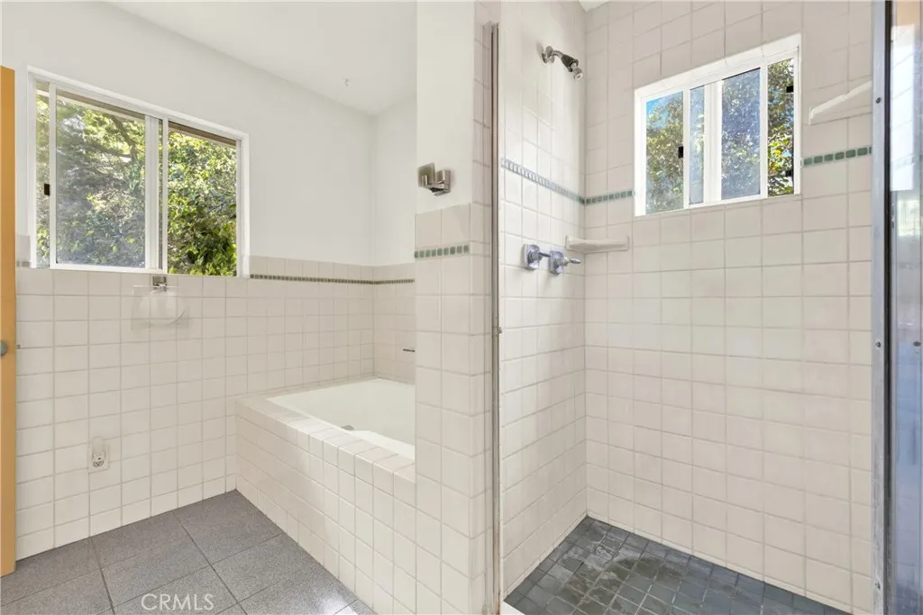 https://cdn.realtyfeed.com/cdn/127/307097027/63b735b8179f2759c2f6709a5f069637.webp
