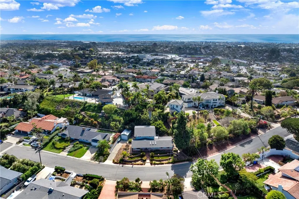 https://cdn.realtyfeed.com/cdn/127/307097027/9242edcf4a7bbeddbe5e289e9a7048c8.webp