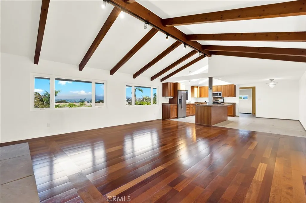 https://cdn.realtyfeed.com/cdn/127/307097027/ce7e4b5578d076bf9c3e4e0f6d53bf38.webp
