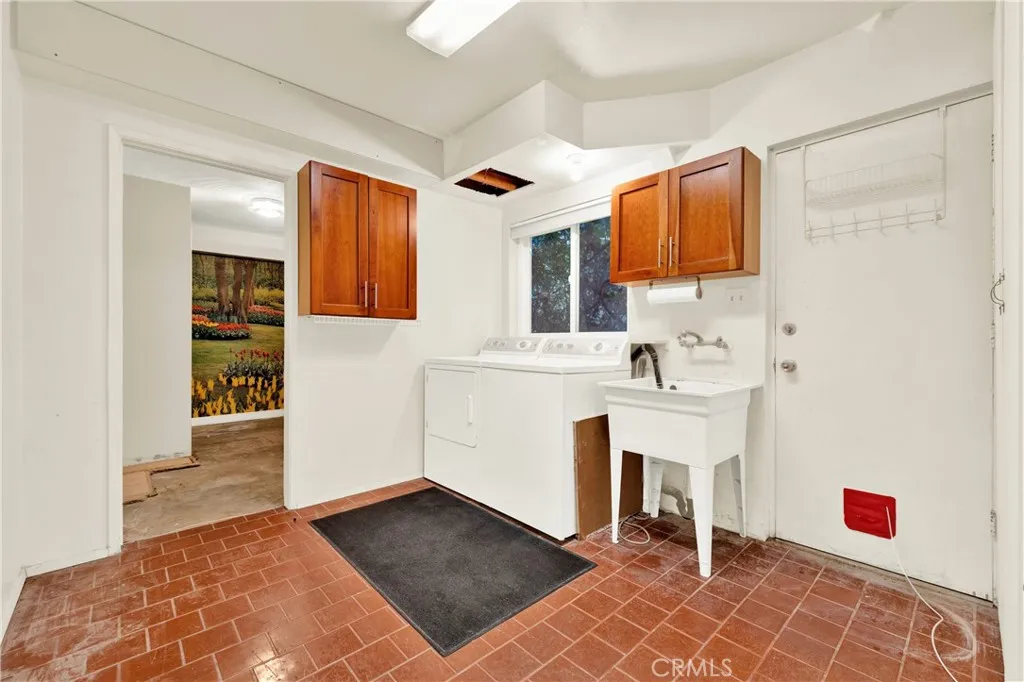 https://cdn.realtyfeed.com/cdn/127/307097027/d0bf4c1731fecc4dee2857042a603c69.webp