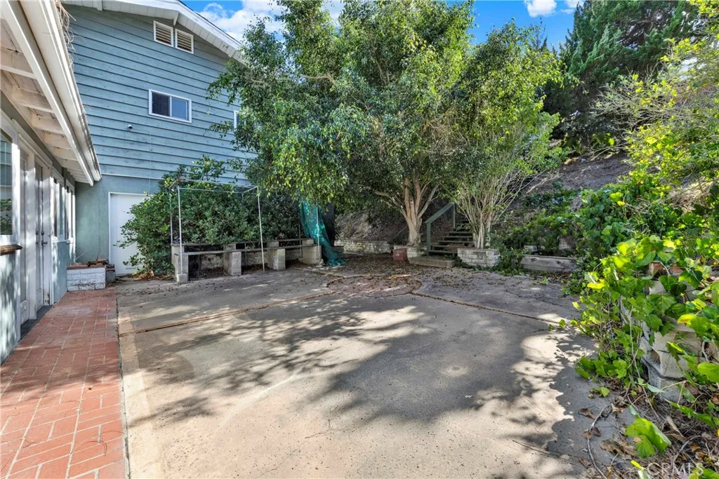 https://cdn.realtyfeed.com/cdn/127/307097027/db55a1fca86964240a20d732c428f813.webp