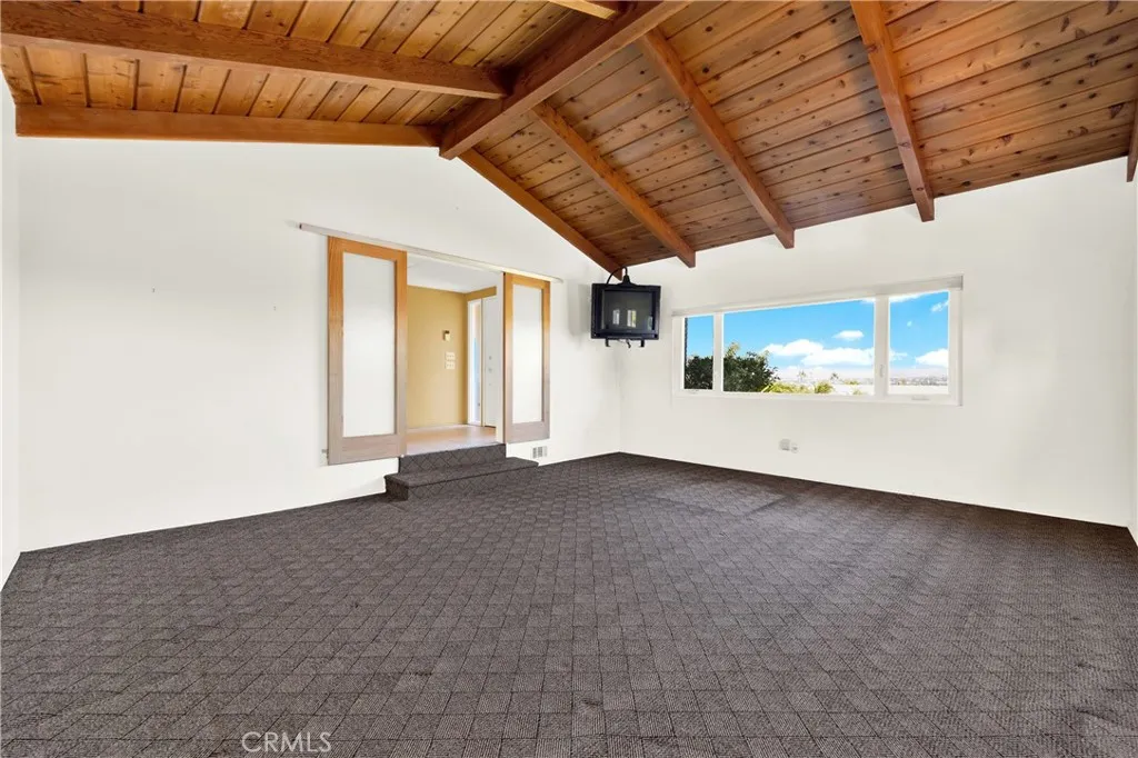 https://cdn.realtyfeed.com/cdn/127/307097027/e82bedec16e72f9b0342aa292a00c0f1.webp