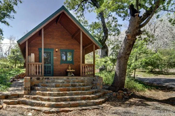 https://cdn.realtyfeed.com/cdn/127/307097030/7d50d7da27d66367e37d4ee428fb3383.webp