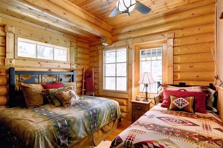 https://cdn.realtyfeed.com/cdn/127/307097030/92abcad6907865962c2d27da63b44633.webp
