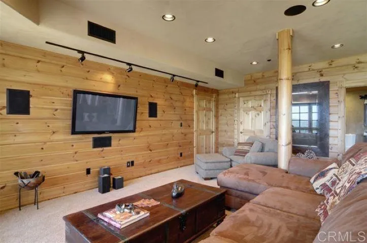 https://cdn.realtyfeed.com/cdn/127/307097030/e65635ba113179243d3f77d5de04b2b0.webp