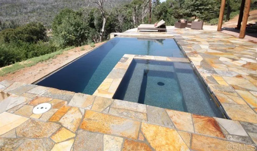 https://cdn.realtyfeed.com/cdn/127/307097030/ef0e4fe611efba1c2631fa4bb393eaa1.webp