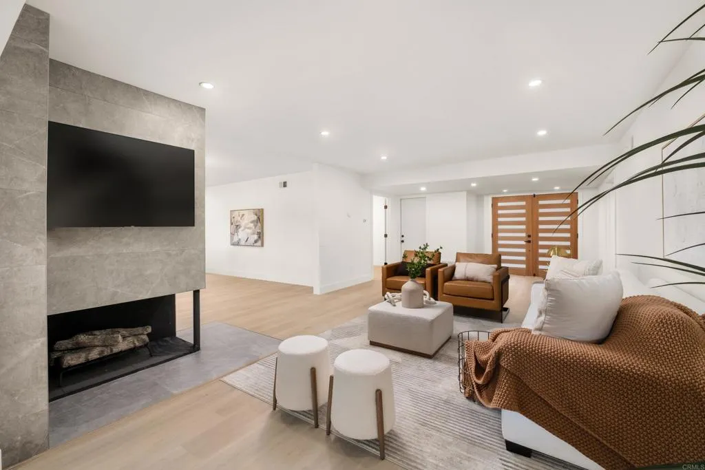 https://cdn.realtyfeed.com/cdn/127/307097045/8f7a9a68df9eba8643b4fb86cd462a6d.webp