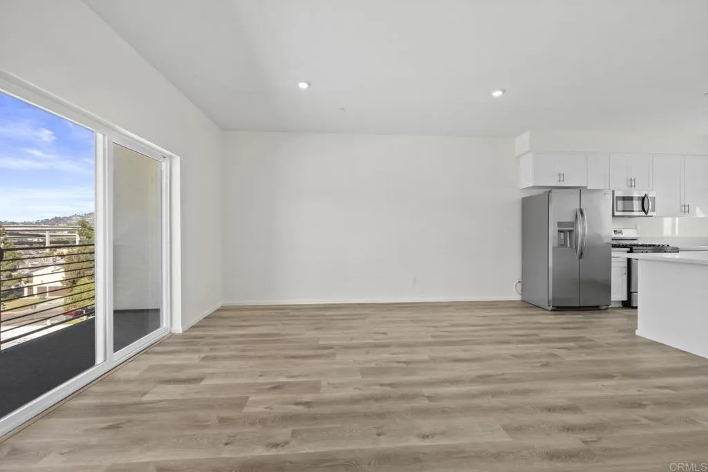 https://cdn.realtyfeed.com/cdn/127/307097051/341056a843efe8583c1557509751c10a.webp